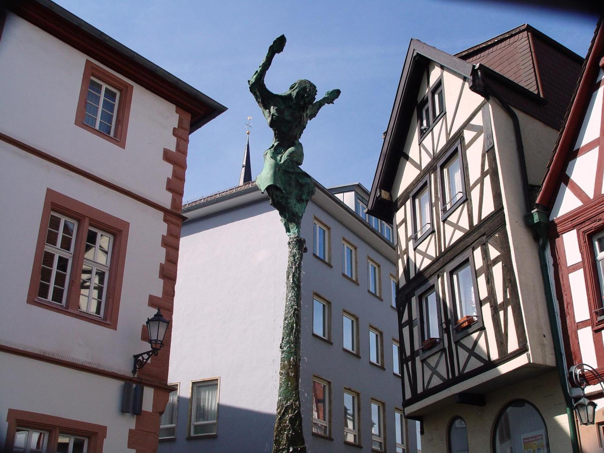 2 Zimmer Wohnung, Kueche, Bad, Balkon, Netflix Alzey Eksteriør billede