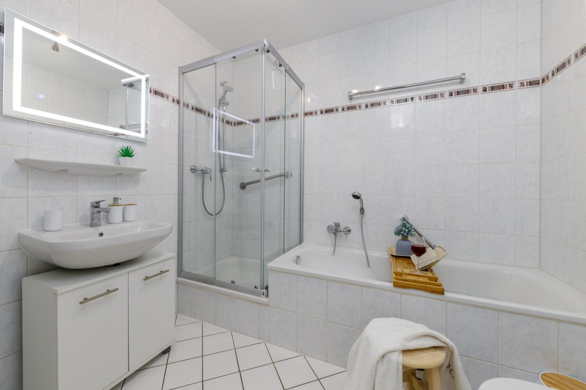 2 Zimmer Wohnung, Kueche, Bad, Balkon, Netflix Alzey Eksteriør billede